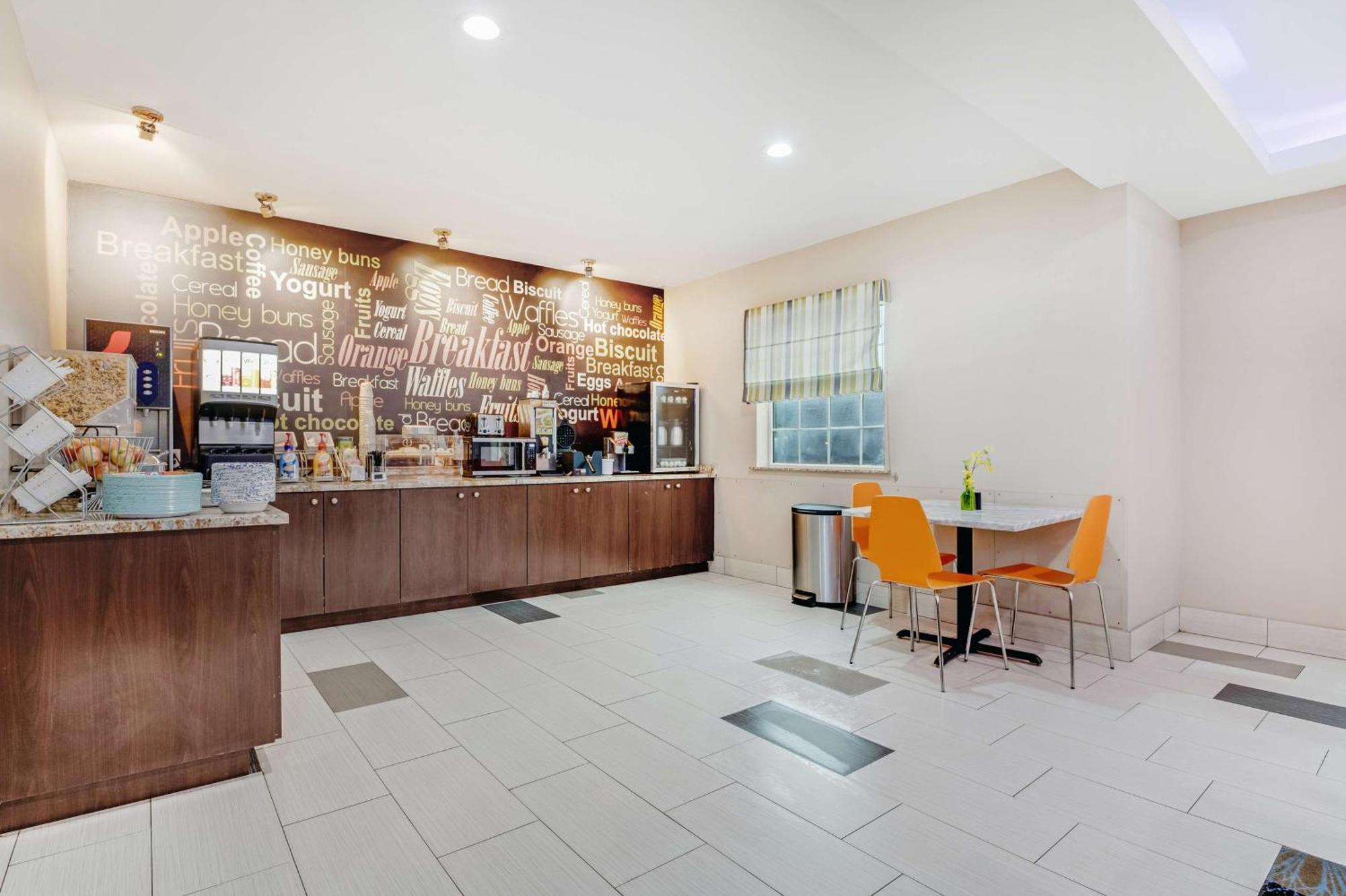 Surestay By Western Tulsa North Hotel 3*